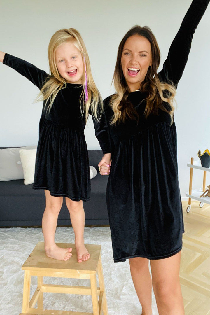 Forudbestilling - LIBERTÉ - Nalma LS Babydoll Dress (KIDS) - Black (Midt November) Dresses 
