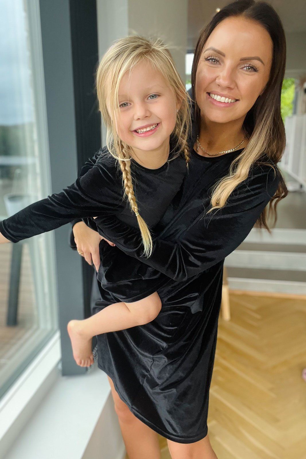 Forudbestilling - LIBERTÉ - Nalma LS Babydoll Dress (KIDS) - Black (Midt November) Dresses 