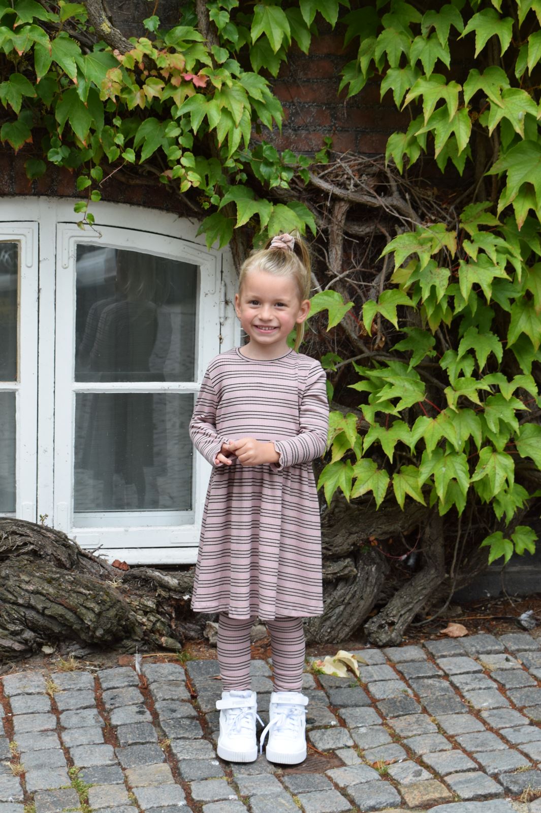 Forudbestilling - LIBERTÉ - Natalia LS Dress (KIDS) - Rose Gold Lurex (Start/Midt December) Kjoler 