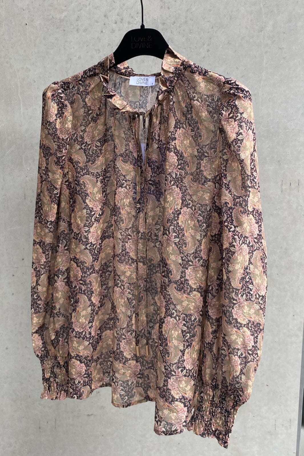 Forudbestilling - Love & Divine - Love490-22 - 800 Paisley Bluser 