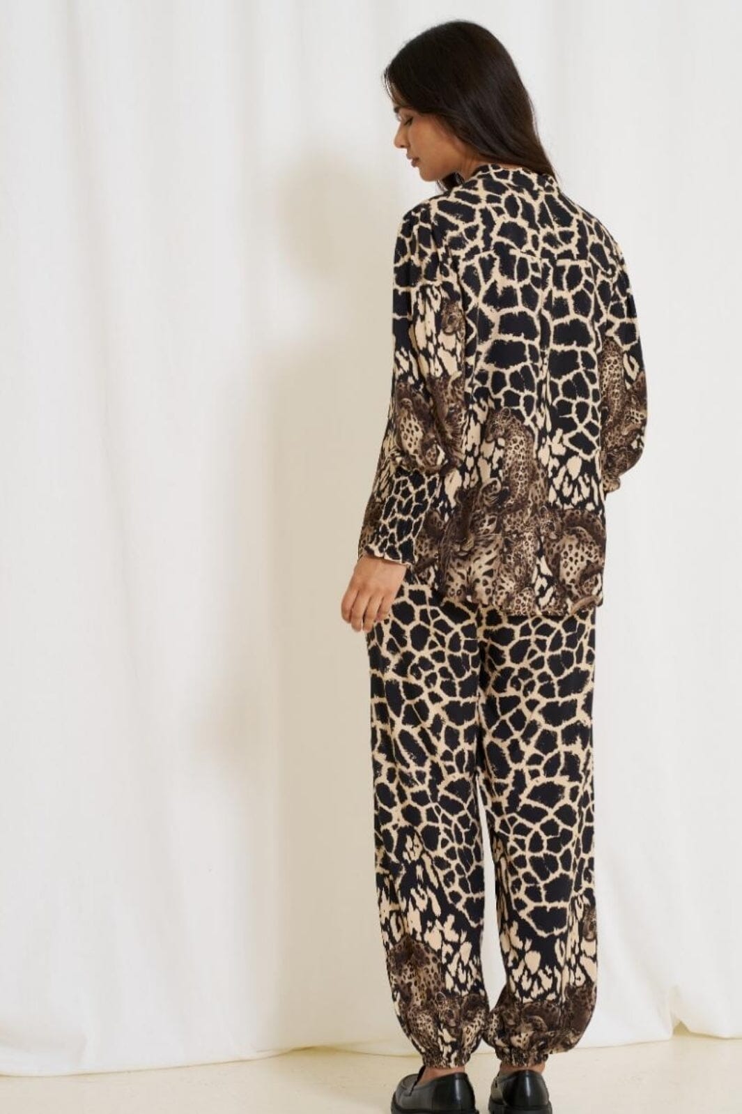 Forudbestilling - Marta Du Chateau - MdcFrida - 5884 Nero 0814 Skjorter 