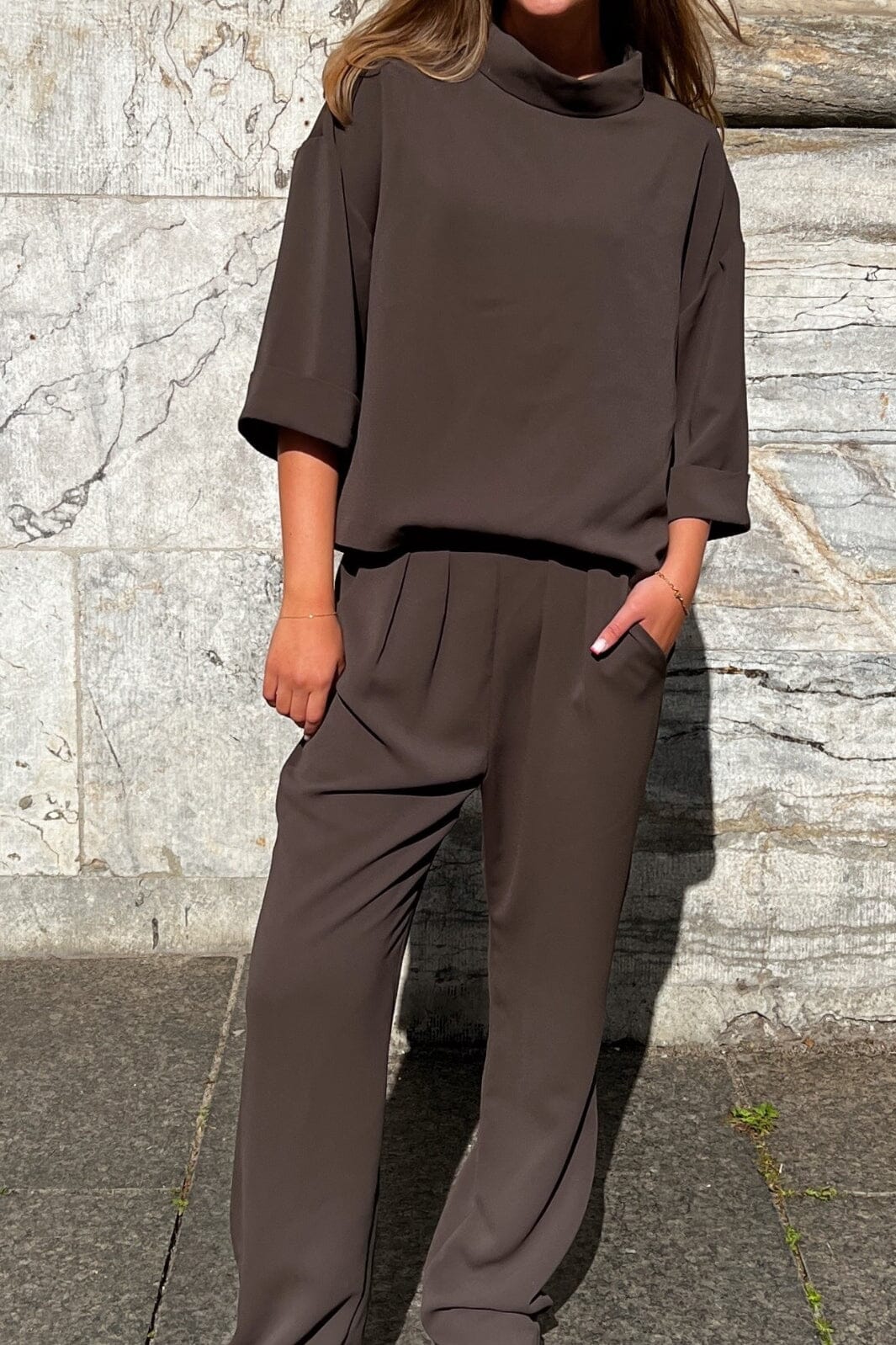 Forudbestilling - Neo Noir - Arlo Crepe Jumpsuit - Brown Buksedragter 