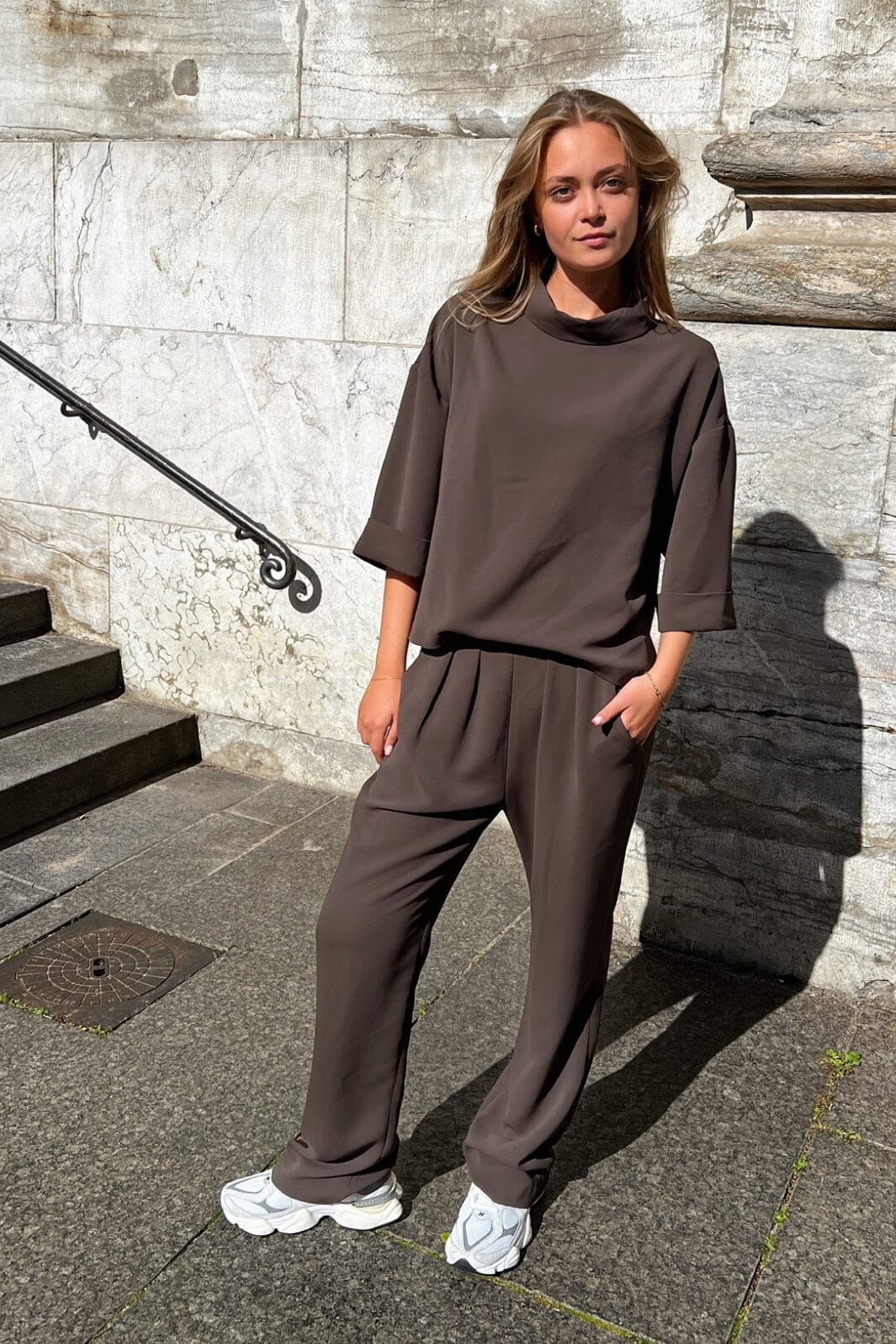 Forudbestilling - Neo Noir - Arlo Crepe Jumpsuit - Brown Buksedragter 