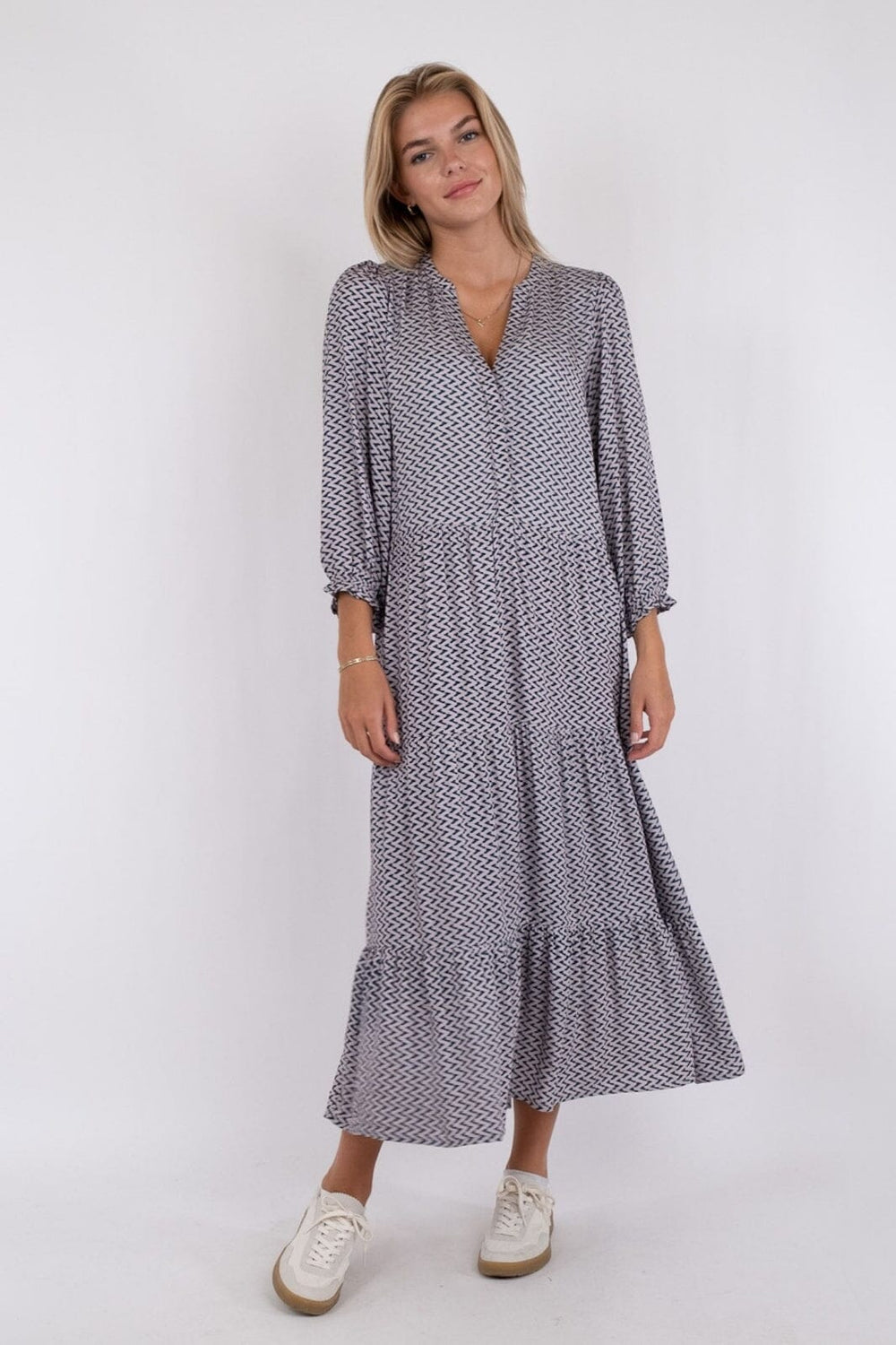 Forudbestilling - Neo Noir - Robyn Line Switch Dress - Navy Kjoler 