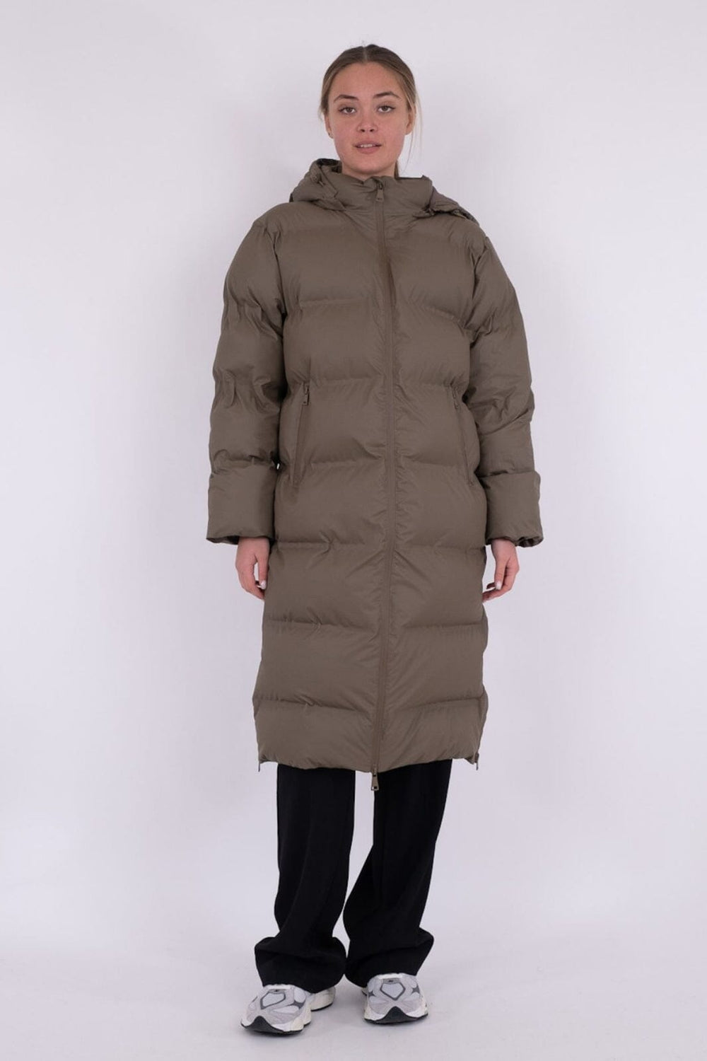 Forudbestilling - Neo Noir - Viviana C Puffer Jacket - Dark Taupe Jakker 