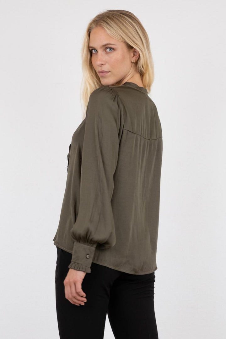 Forudbestilling - Neo Noir - Zola Blouse - Army (November) Bluser 