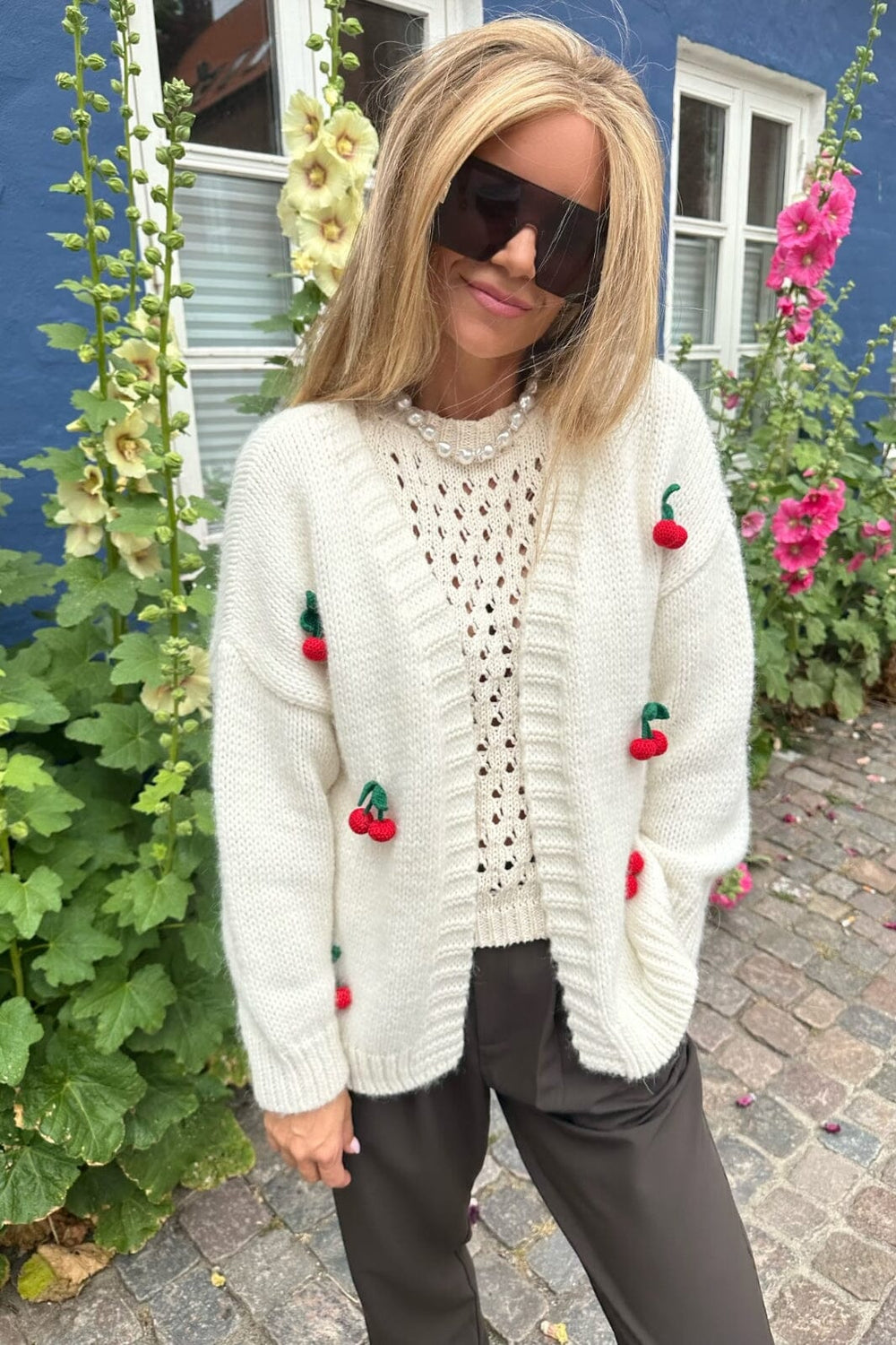 Forudbestilling - Valentin Studio - Cherry Cardigan - Cream Cardigans 