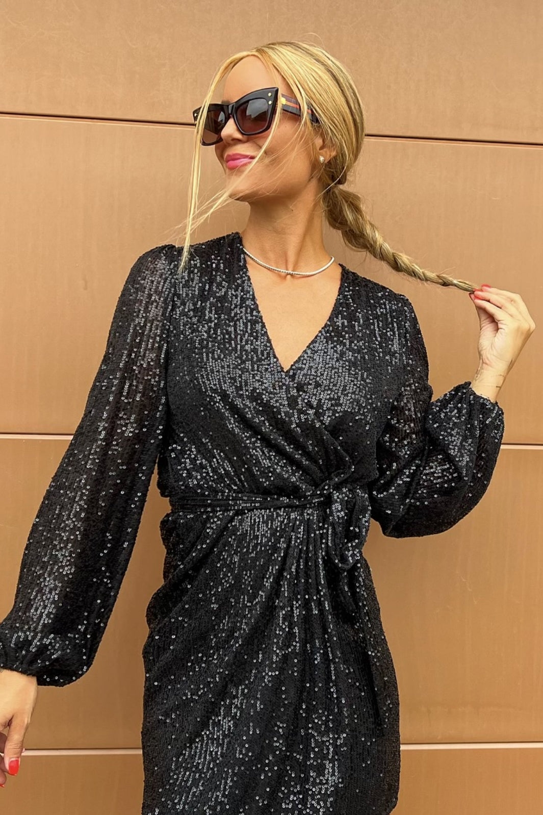 Forudbestilling - Valentin Studio - Glam Wrap Dress - Black (November) Kjoler 