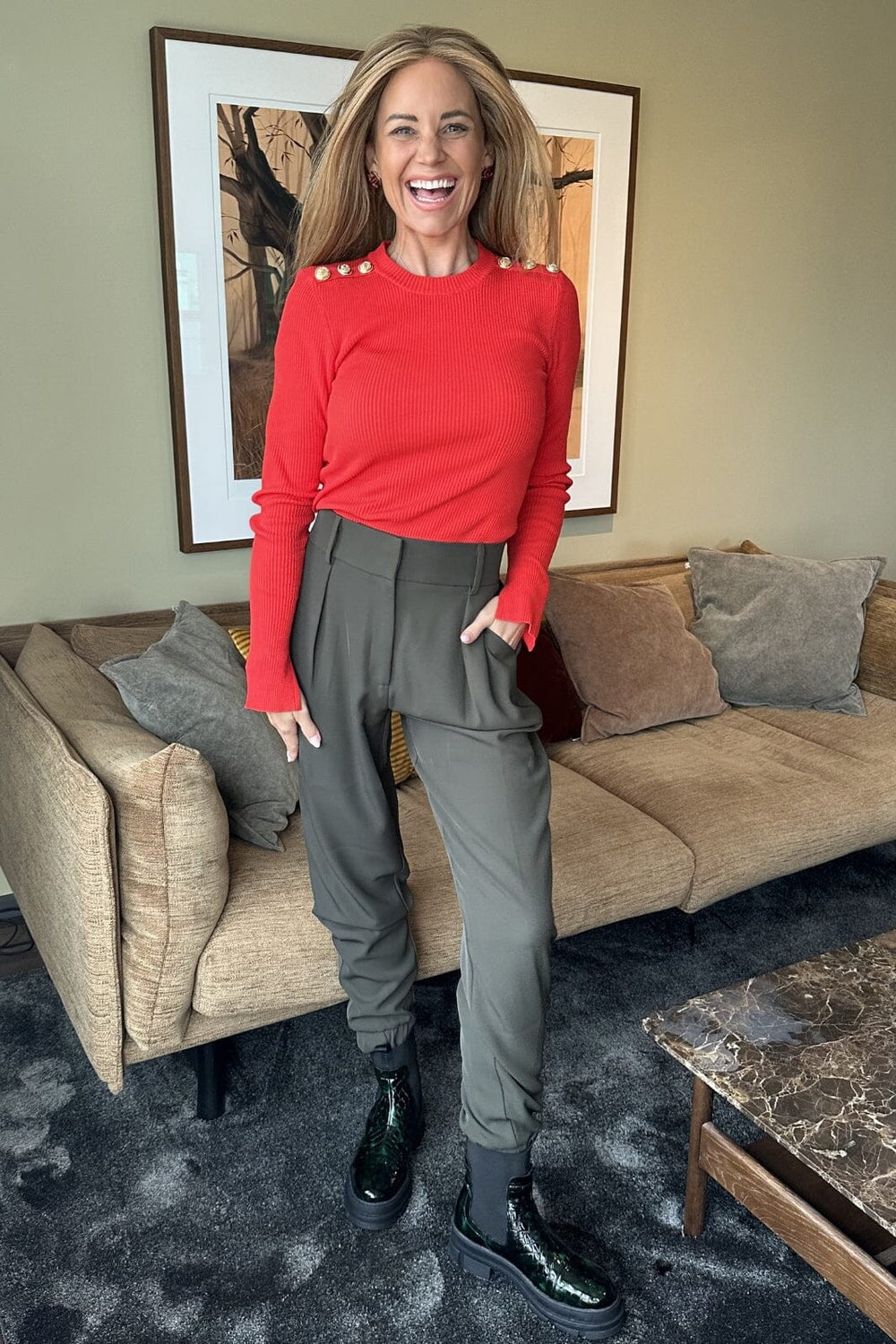 Forudbestilling - Valentin Studio - Gold Button Knit Blouse - Red Bluser 