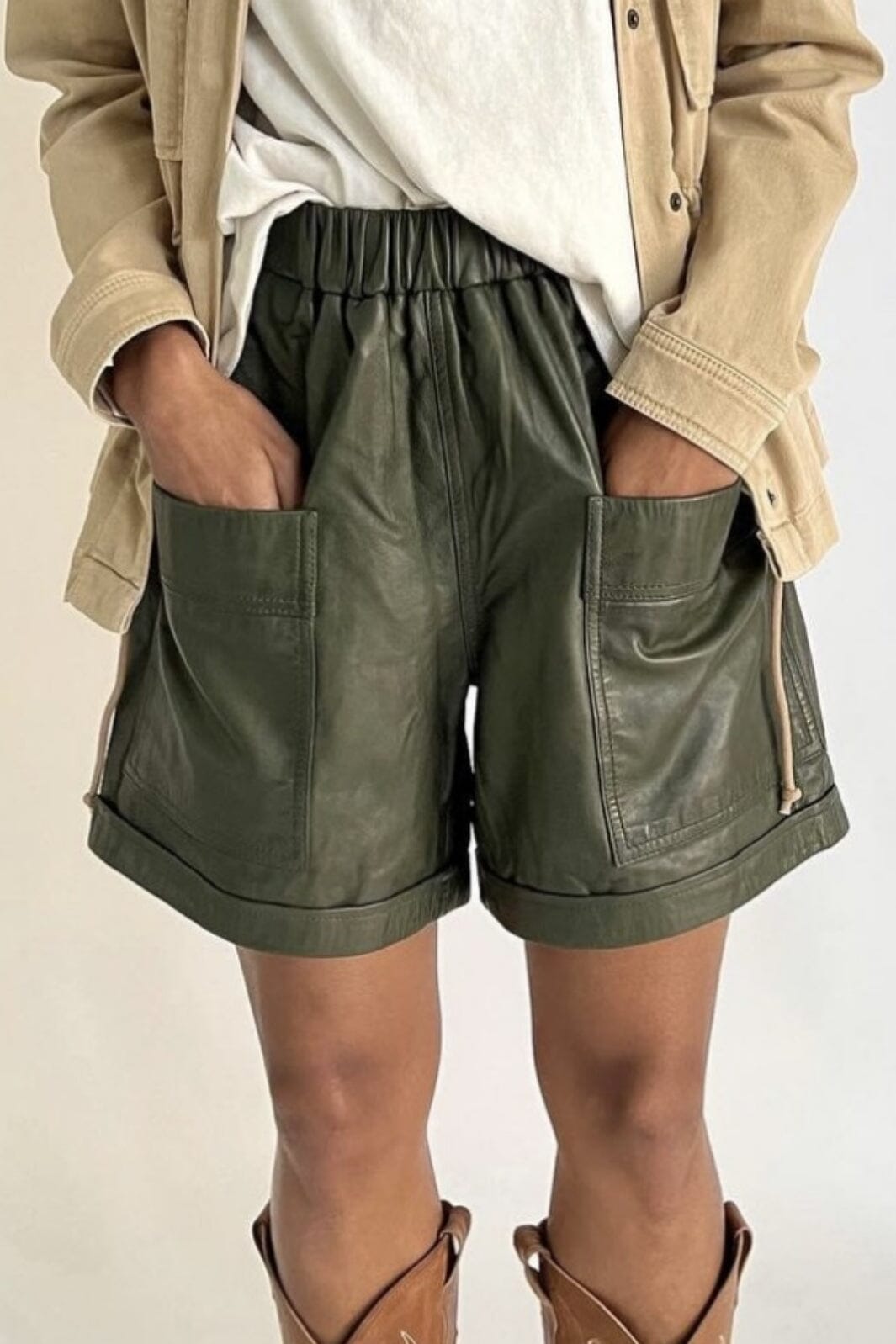 Gossia - ThillaGO Leather Shorts - Dark Army Shorts 