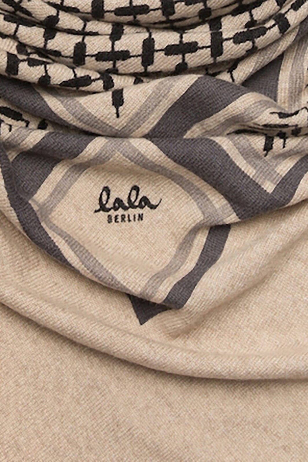 Lala Berlin - Triange Trinity Classic L - Dune Beige Tørklæder 