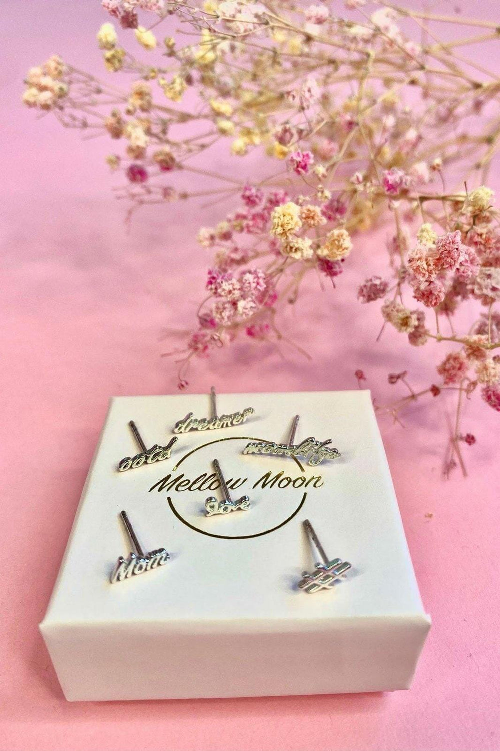 mellow-moon-forsoelvet-oerering-momlife-1-stk
