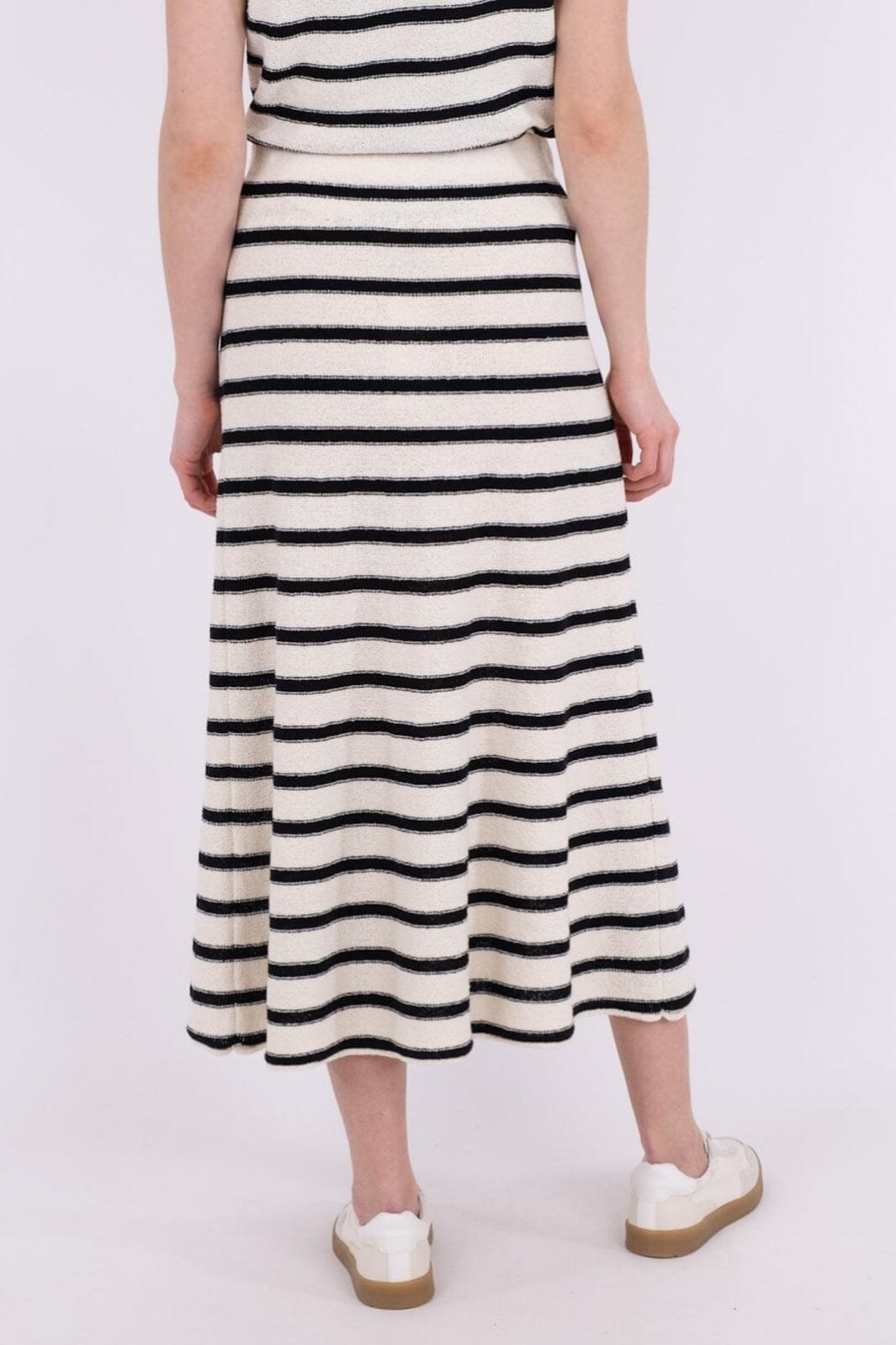 Justerbar radius Republik Neo Noir | Etti Boucle Knit Stripe Skirt - Black Striped