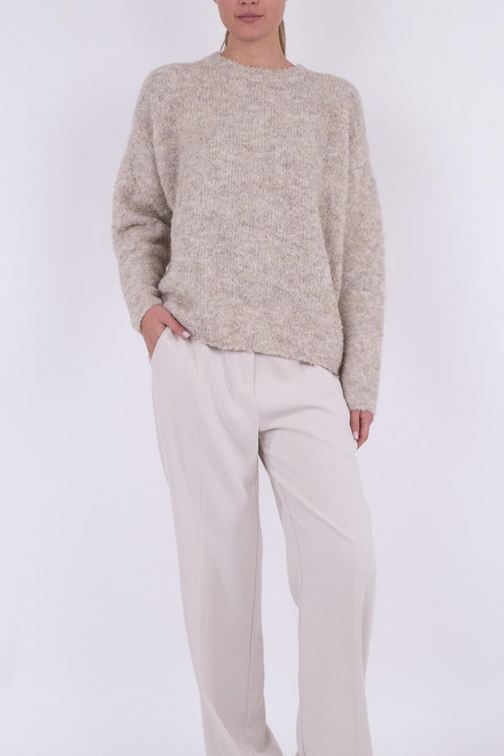 Neo Noir - Glenda Boucle Knit Blouse - Sand Melange Strikbluser 