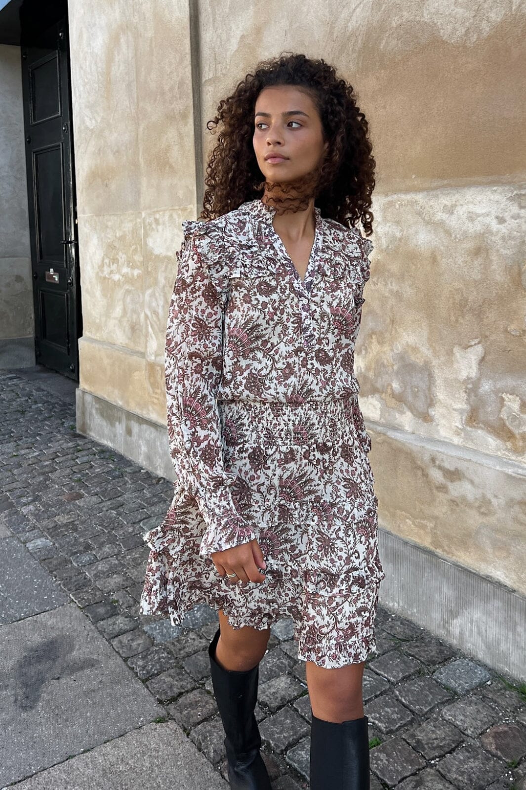 Neo Noir - Piper Vintage Paisley Dress - Beige Kjoler 