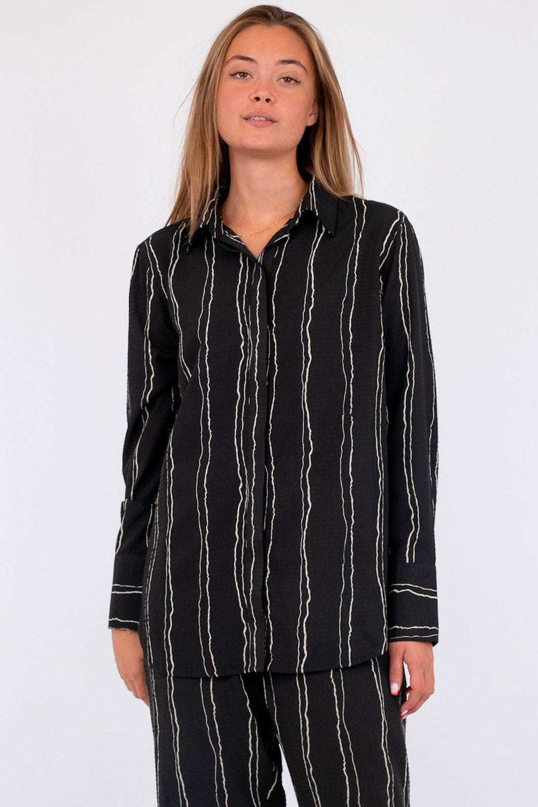 Neo Noir - Sound Art Line Shirt - Black Skjorter 