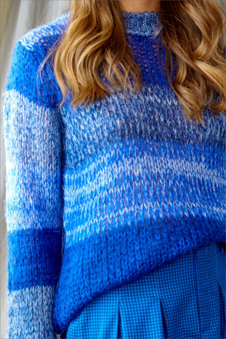 Noella - Prim Knit Sweater - Electric Blue Mix Strikbluser 