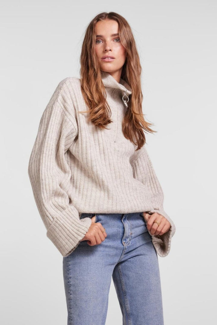 Pieces - Pchasy Ls Zip Knit Dmo - 4114897 White Pepper Strikbluser 