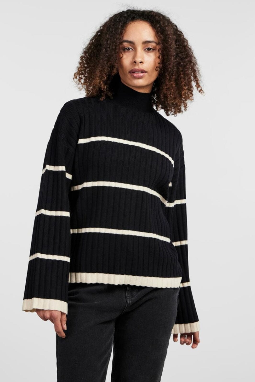 Pieces - Pchilja Ls Knit Dmo - 4293568 Black Cloud Dancer Strikbluser 