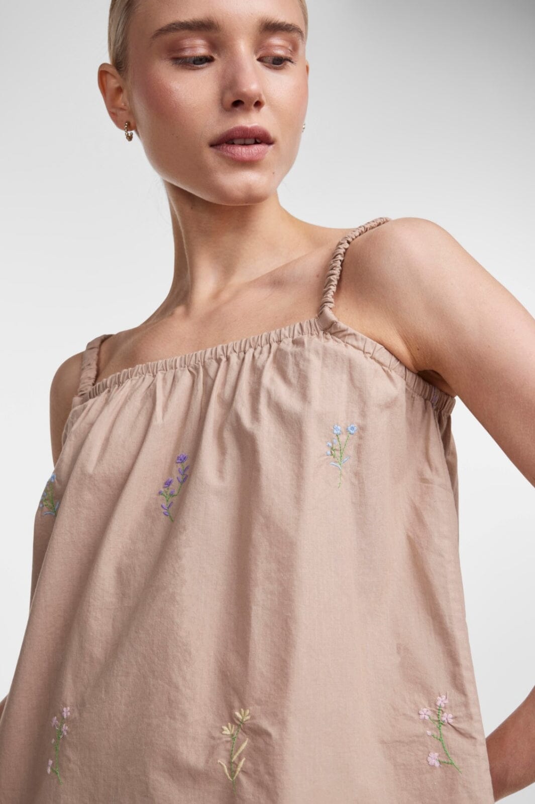 Pieces - Pcjuni Strap Top - 4363075 Nomad EMBROIDERY FLOWER Toppe 
