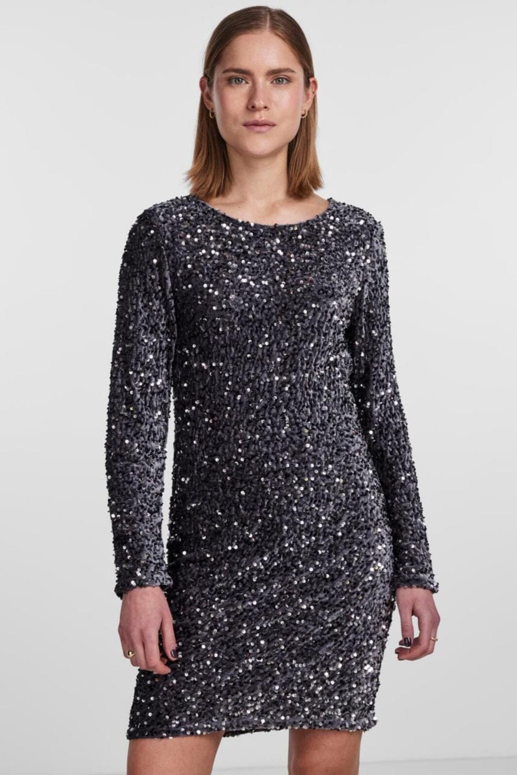 Pieces - Pckam Ls New Dress - 4368509 Magnet Black Silver Sequins Kjoler 