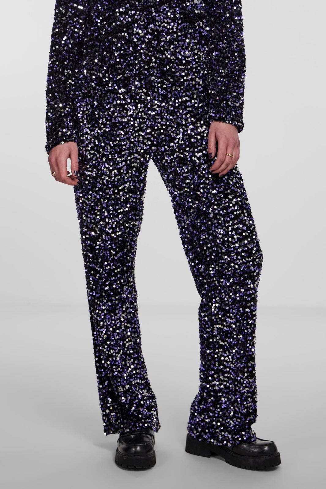 Pieces - Pckam Wide Pant - 4450511 Black Purple Sequins Bukser 