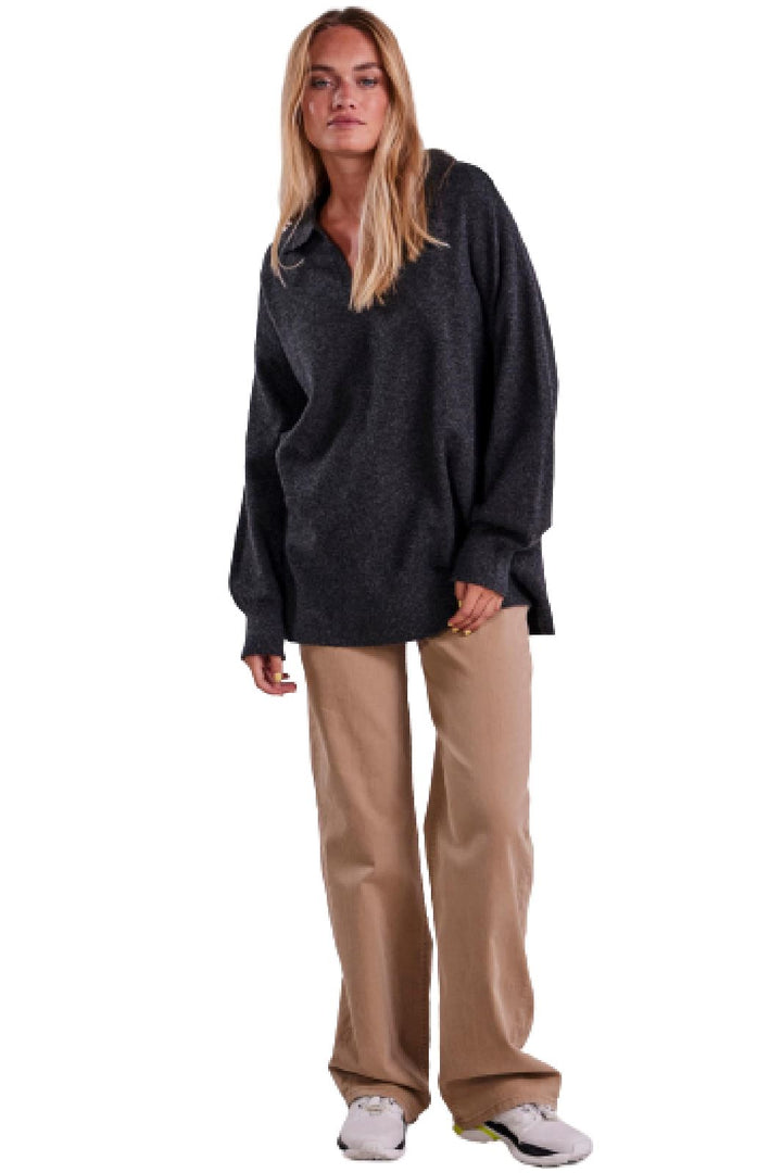 Pieces - Pcnoola Ls Oversize Polo Knit - Dark Grey Melange Strikbluser 