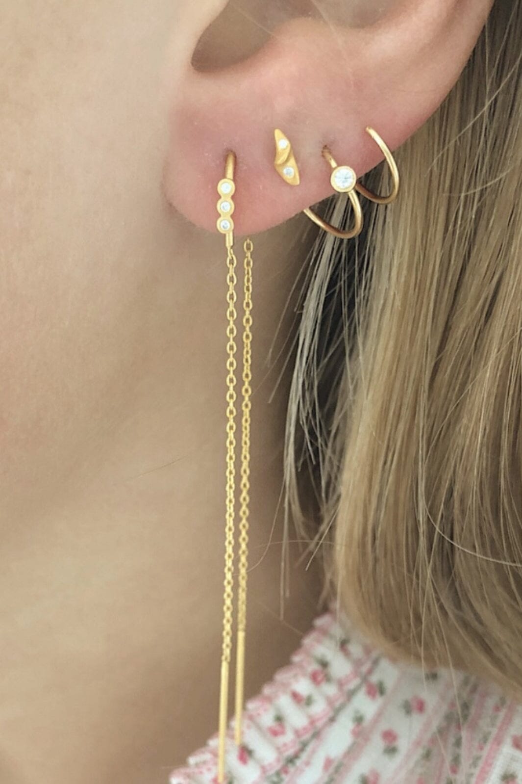 Stine A - Big Dot Curl Earring Left Gold - 1174-02-L 
