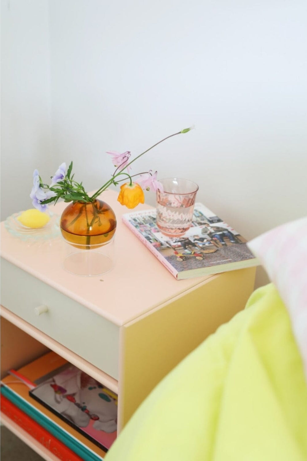 Studio About - Standing Flower Bubble, Low Tube, Amber, 802050A Vaser 